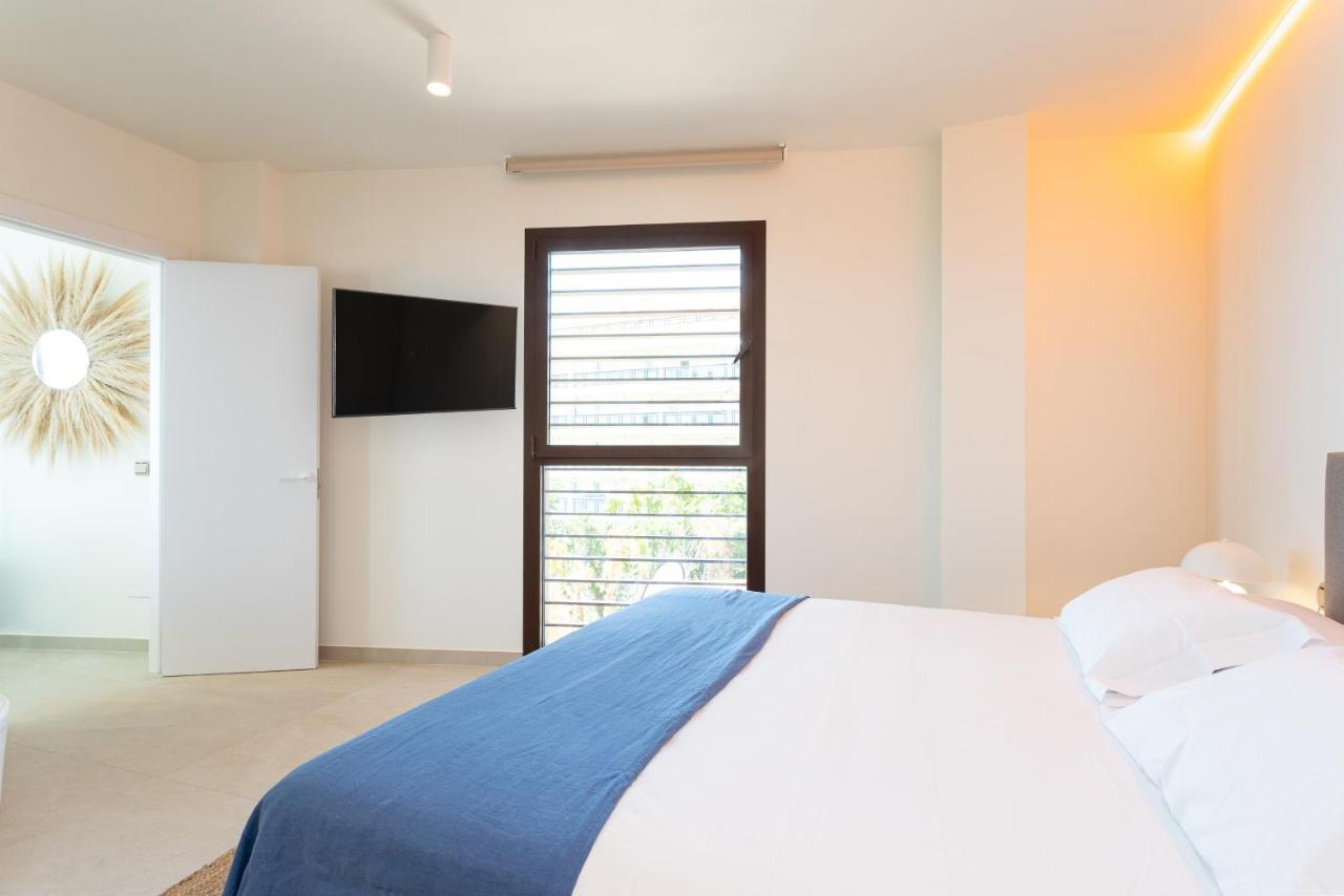 Higueron Rental Beach Club Suites 베날마데나코스타 외부 사진